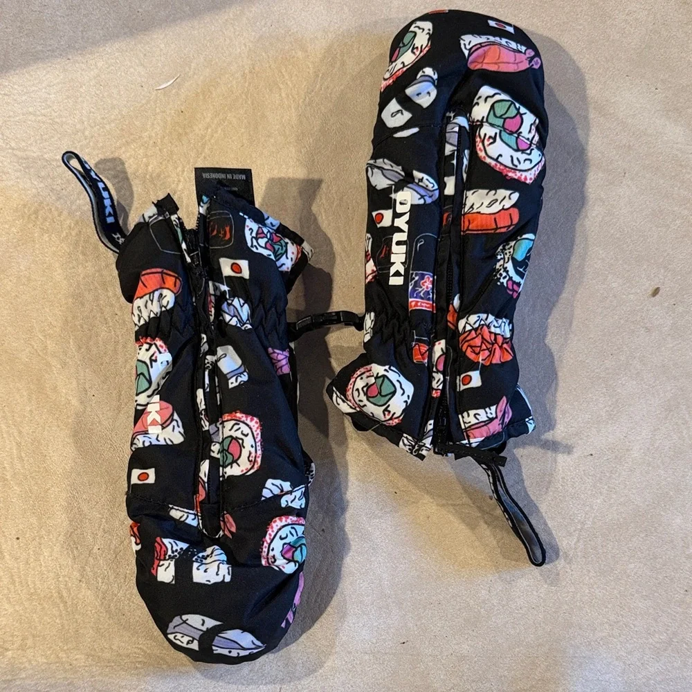 Oyuki Colorful Sushi Print Mittens